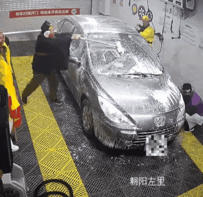 唐僧师徒洗车